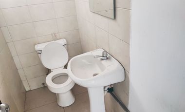 Venta Edificio Rentero con Locales Comerciales frente Universidad Estatal Guayaquil - L39