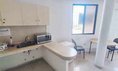 Venta Edificio Rentero con Locales Comerciales frente Universidad Estatal Guayaquil - L39