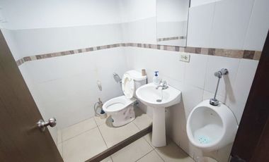 Venta Edificio Rentero con Locales Comerciales frente Universidad Estatal Guayaquil - L39