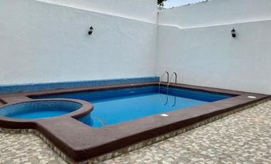 Departamento amueblado, climatizado, 3 recamaras, 2 baños, bi cochera, alberca.Col Vista Alegre