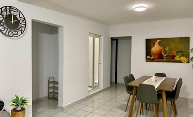 Departamento amueblado, climatizado, 3 recamaras, 2 baños, bi cochera, alberca.Col Vista Alegre