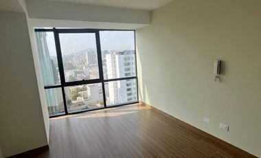 ALQUILER O VENTA HERMOSO DEPARTAMENTO CON VISTA PANORÁMICA, TOTALMENTE REMODELADO EN SAN ISIDRO LAS PALMERAS