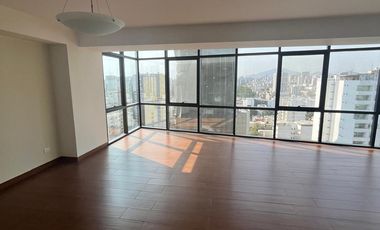 ALQUILER O VENTA HERMOSO DEPARTAMENTO CON VISTA PANORÁMICA, TOTALMENTE REMODELADO EN SAN ISIDRO LAS PALMERAS