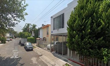 CASA EN VENTA EN MIRAVALLE GUADALAJARA JALISCO