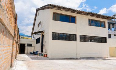 CASA EN VENTA, SECTOR EL INCA, VIA PRINCIPAL