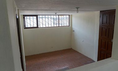 CASA EN VENTA, SECTOR EL INCA, VIA PRINCIPAL