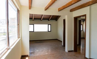 CASA EN VENTA, SECTOR EL INCA, VIA PRINCIPAL