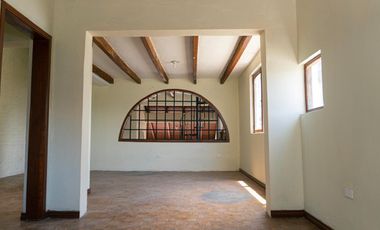 CASA EN VENTA, SECTOR EL INCA, VIA PRINCIPAL