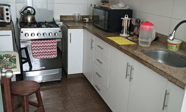VENDO EXCELENTE DEPARTMENTO EN AV. HIGUERETA SURCO. INFORME ANA MARIA ALZAMORA CEL 999-759----