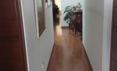VENDO EXCELENTE DEPARTMENTO EN AV. HIGUERETA SURCO. INFORME ANA MARIA ALZAMORA CEL 999-759----