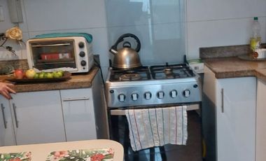 VENDO EXCELENTE DEPARTMENTO EN AV. HIGUERETA SURCO. INFORME ANA MARIA ALZAMORA CEL 999-759----