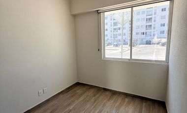 Departamento en planta baja con amplio jardin