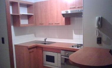 ARRIENDO DPTO 1 DORMITORIO 1 BAÑO / METRO SANTA ANA