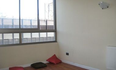 ARRIENDO DPTO 1 DORMITORIO 1 BAÑO / METRO SANTA ANA