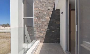 VENTA DE CASA EN GRAND NATURA ZONA PONIENTE