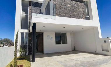 VENTA DE CASA EN GRAND NATURA ZONA PONIENTE