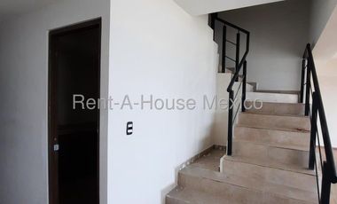Departamento Dúplex de Tres Recámaras en Naucalpan de Juárez, calle Camino al Arenero #26-1258 AVC