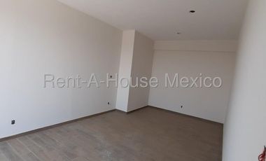 Departamento Dúplex de Tres Recámaras en Naucalpan de Juárez, calle Camino al Arenero #26-1258 AVC