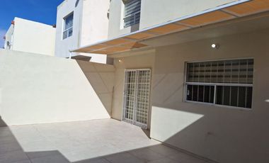 VENTA DE CASA EN HACIENDA  DEL NOGAL (JARDINES DE ARAGON)