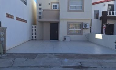VENTA DE CASA EN HACIENDA  DEL NOGAL (JARDINES DE ARAGON)