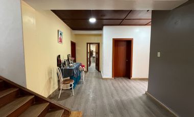 En venta casa en Azogues-a 300m del parque central