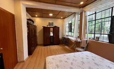 En venta casa en Azogues-a 300m del parque central