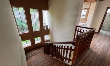 En venta casa en Azogues-a 300m del parque central