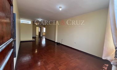 ALQUILER DE DEPARTAMENTO EN SURCO, Cerca al parque de la amistad.