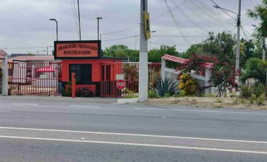 En Venta Casa con siete dormitorios Punta Blanca Ecuador