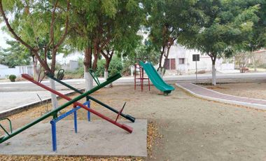 En Venta Casa con siete dormitorios Punta Blanca Ecuador