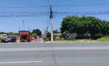 En Venta Casa con siete dormitorios Punta Blanca Ecuador
