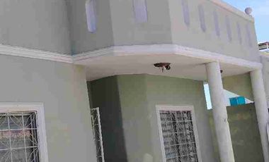 En Venta Casa con siete dormitorios Punta Blanca Ecuador