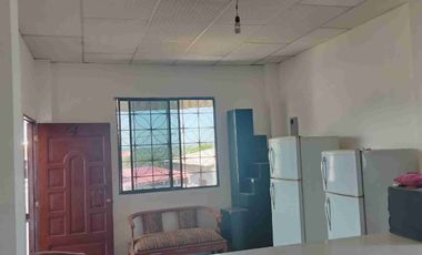 En Venta Casa con siete dormitorios Punta Blanca Ecuador
