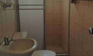 En Venta Casa con siete dormitorios Punta Blanca Ecuador