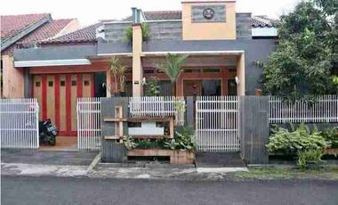 Rumah perum Gumilir Indah Cilacap dekat Polres