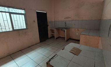 CASA EN VENTA CERCA AL CENTRO DE MACHALA