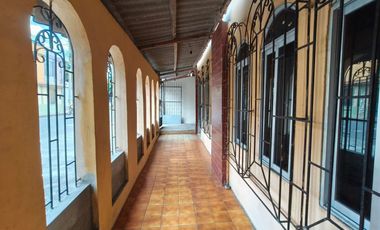 CASA EN VENTA CERCA AL CENTRO DE MACHALA