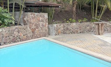 Propiedad en venta con 5.000m2 de terreno plano en el Valle de Yunguilla - Santa Isabel Ec.