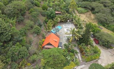 Propiedad en venta con 5.000m2 de terreno plano en el Valle de Yunguilla - Santa Isabel Ec.