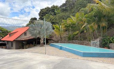 Propiedad en venta con 5.000m2 de terreno plano en el Valle de Yunguilla - Santa Isabel Ec.