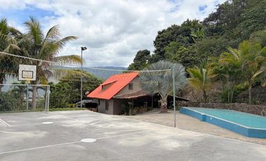 Propiedad en venta con 5.000m2 de terreno plano en el Valle de Yunguilla - Santa Isabel Ec.