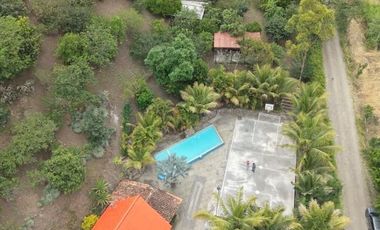 Propiedad en venta con 5.000m2 de terreno plano en el Valle de Yunguilla - Santa Isabel Ec.