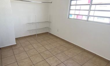 Hermosa casa en venta al lado de jardín y vista