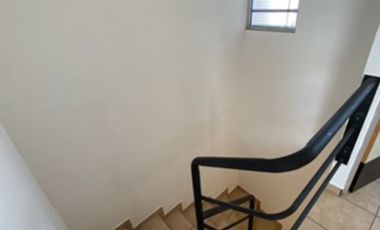 Hermosa casa en venta al lado de jardín y vista