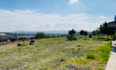Hermosa casa en venta al lado de jardín y vista