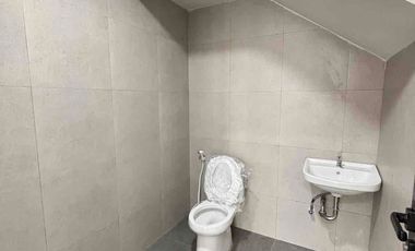 Rumah Mewah 2 Lantai lokasi strategis poros andi jemma makassar