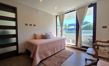 Se Vende Departamento  de 2 habitaciones estilo mariposa + estacionamiento - semi nuevo en San Pedro De La Paz