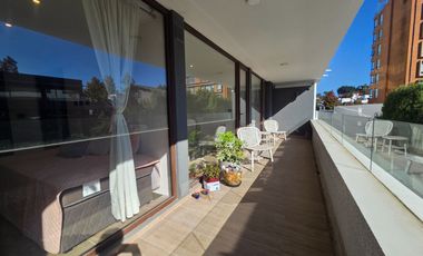 Se Vende Departamento  de 2 habitaciones estilo mariposa + estacionamiento - semi nuevo en San Pedro De La Paz
