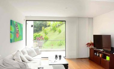 VENTA HERMOSA CASA EN SAN LUCAS, MEDELLIN