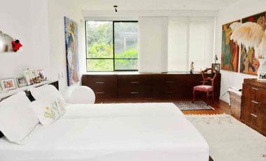 VENTA HERMOSA CASA EN SAN LUCAS, MEDELLIN